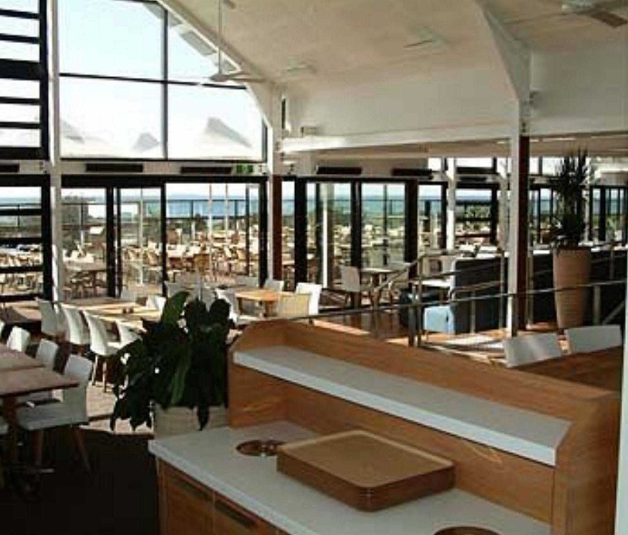 Caves Coastal Bar & Bungalows Caves Beach Zewnętrze zdjęcie